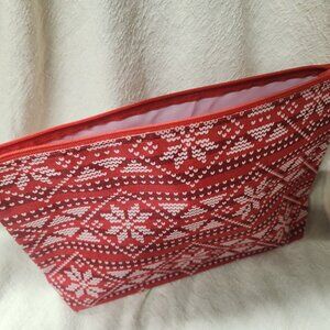 Thirty-one Zipper Pouch in Red & White FAIR ISLE NEW